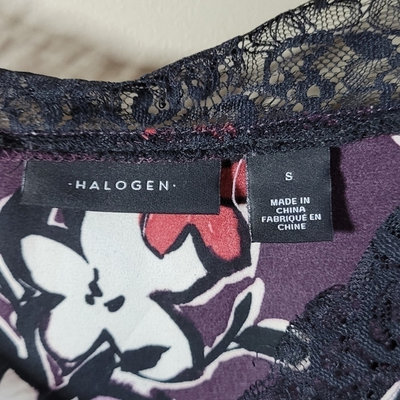 Halogen small camisole floral design on dark purple black lace adjustable straps - Picture 5 of 6